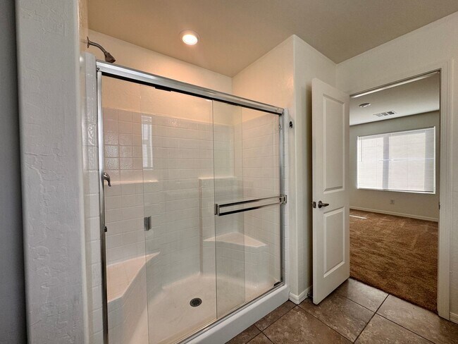 Building Photo - 3 Bed and 2.5 Bathrooms Home for Rent