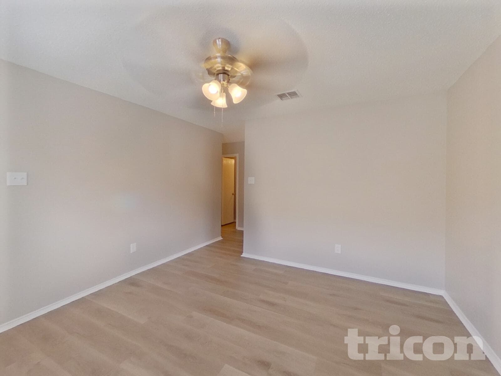 Building Photo - 4937 Waterford Dr