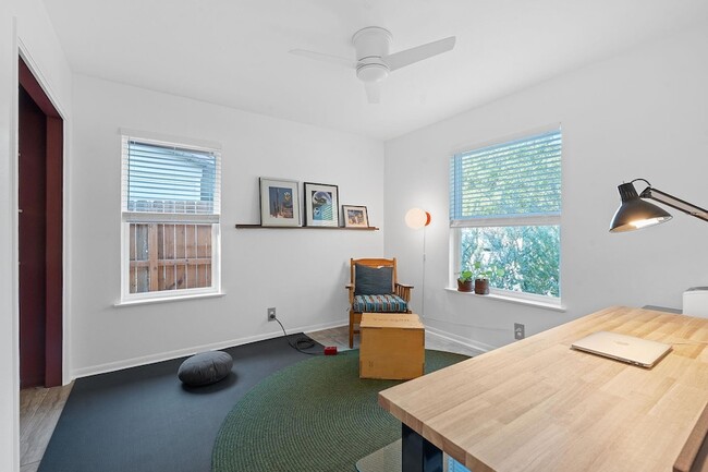 Building Photo - 8801 Redfield Ln