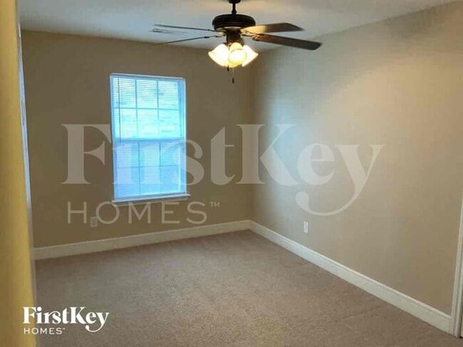 Building Photo - 607 Lentisco Dr