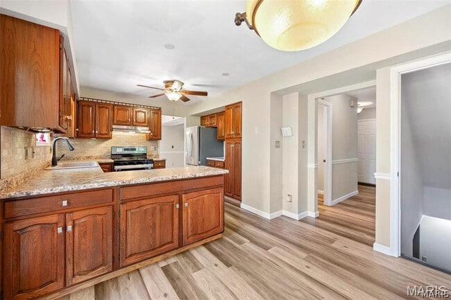 Building Photo - 6 Sandwedge Dr