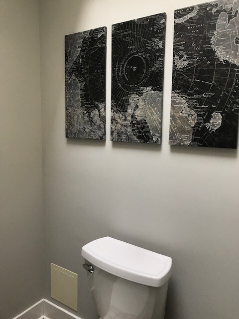 Building Photo - 626 S Main St