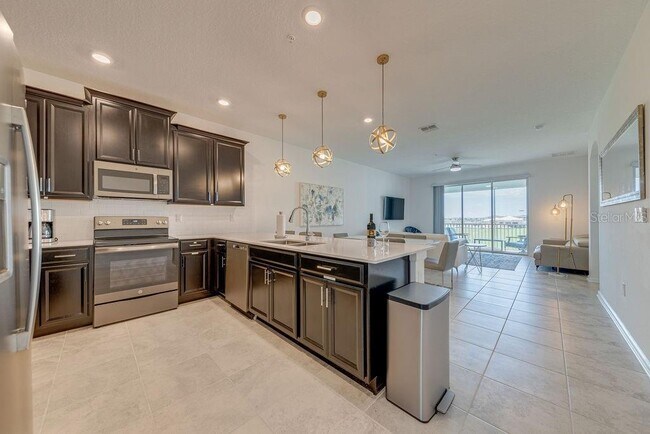 Building Photo - 9327 Sommerset Hills Dr
