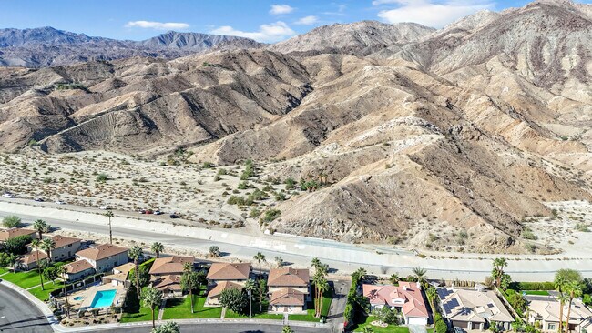 Building Photo - 72601 Edgehill Dr