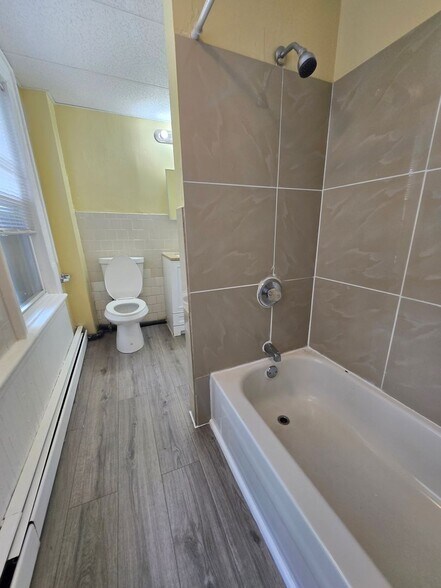 Building Photo - 79 Wesleyan Ave