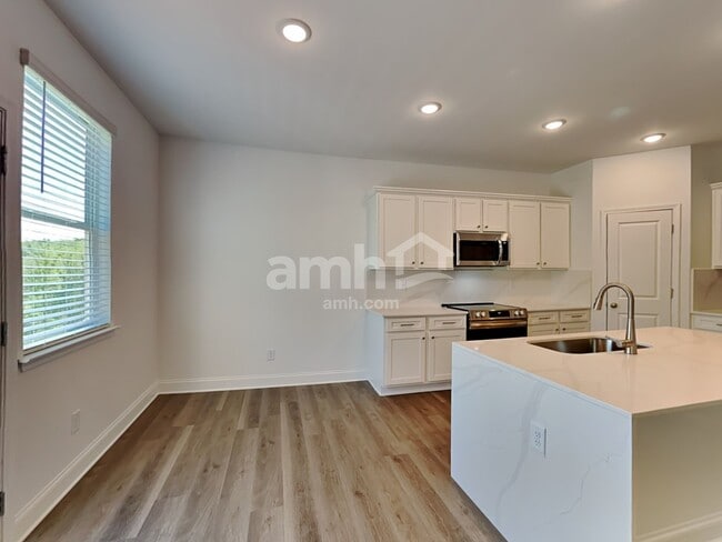 Building Photo - 1614 Soapstone Rd