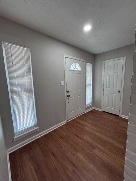 Building Photo - 29502 Raestone St