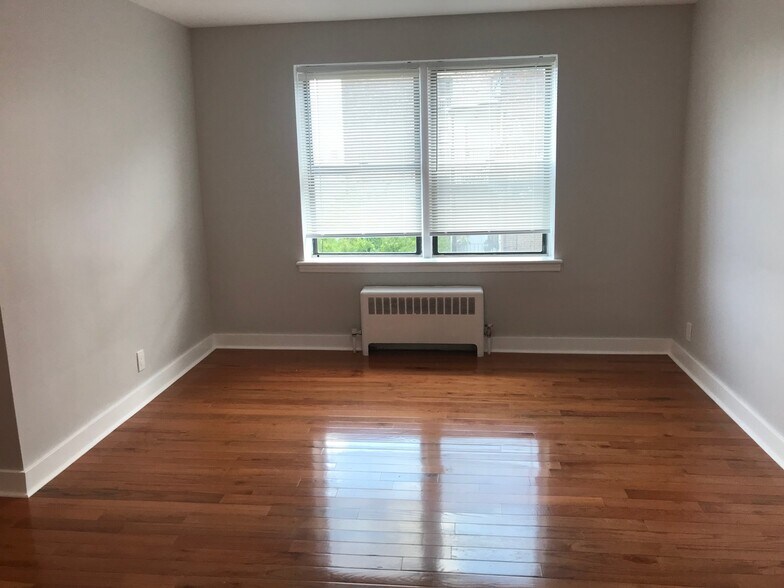 Building Photo - 1104 Palisade Ave