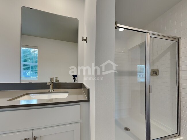 Building Photo - 7921 Selah St SW