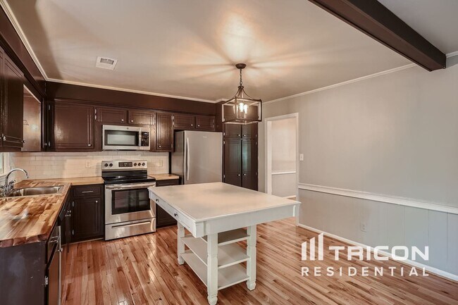 Building Photo - 5547 Stoneybrook Ct SE