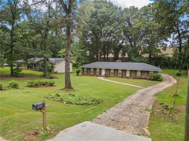 Building Photo - 4839 Lehigh Dr