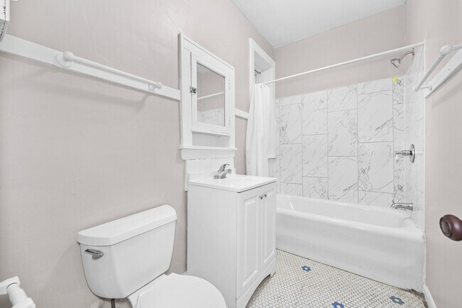 Building Photo - 1838 50th Ct