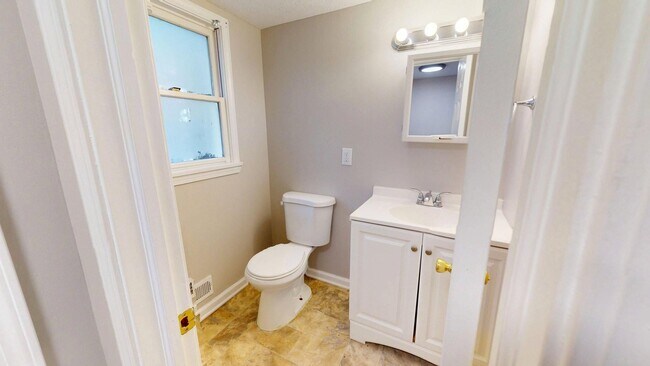 Building Photo - Maple Heights Area - 3 Bedroom Single Family Home