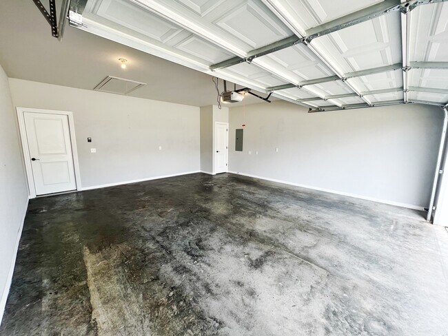 Building Photo - 327 W Kinniburgh Dr