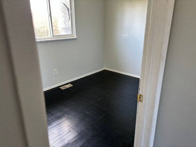 Building Photo - Charming 3-Bedroom Home in Mount Morris – Section 8 Welcome!