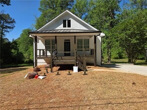 Building Photo - 43 Valley Trail SE