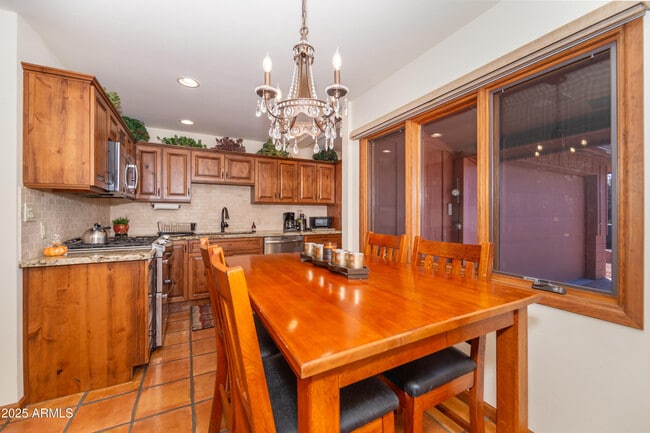Building Photo - 70 Bell Rock Dr