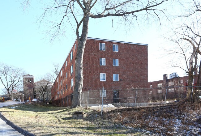 Building Photo - Carriage Place Apartments