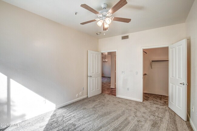 Building Photo - 11260 N 92nd St