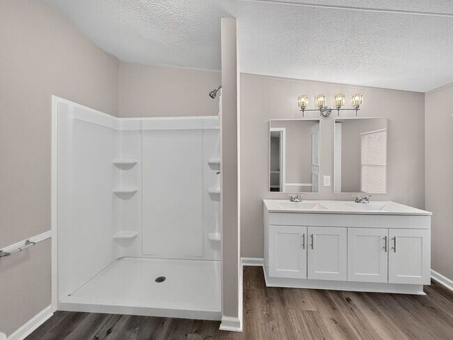 Building Photo - 9009 Dorchester Ln