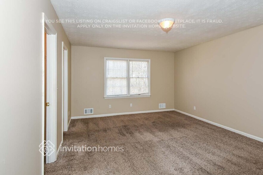 Building Photo - 2455 Danver Ln