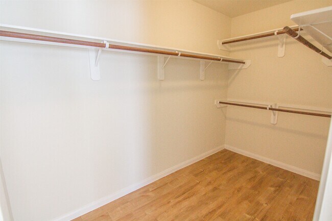 Building Photo - 708 South Ella Creek Drive