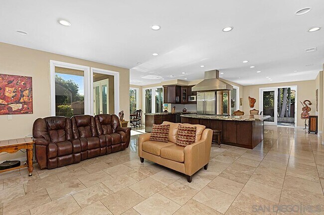 Building Photo - 927 Tingley Ln