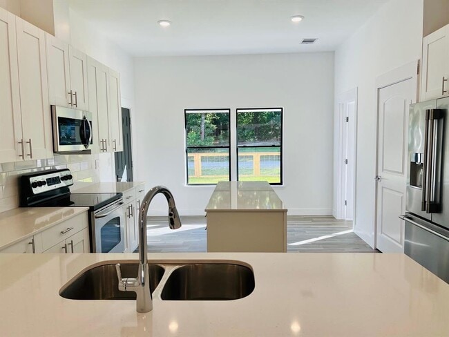 Building Photo - 11511 Mockingbird Hill