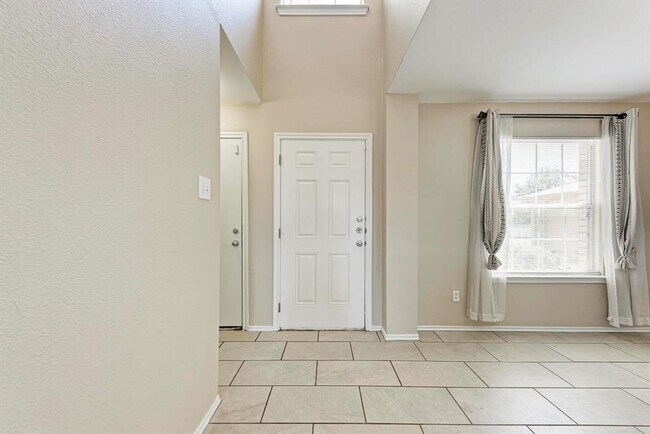 Building Photo - 289 Drystone Trail