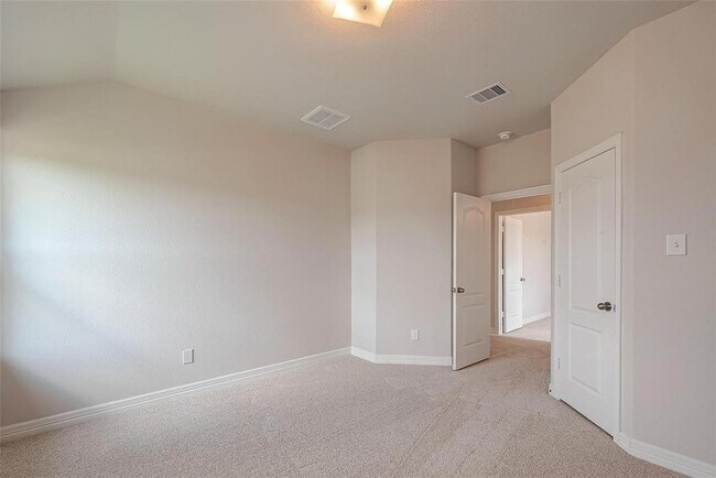 Building Photo - 32419 Fly Fish Wy