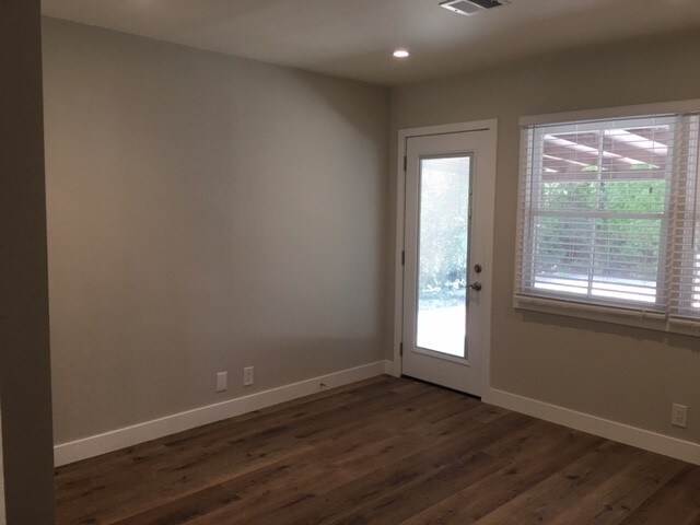 Building Photo - 6427 Gaviota Ave