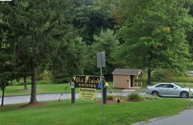 Building Photo - 152 Old Plank Rd