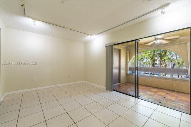 Building Photo - 9015 SW 125th Ave