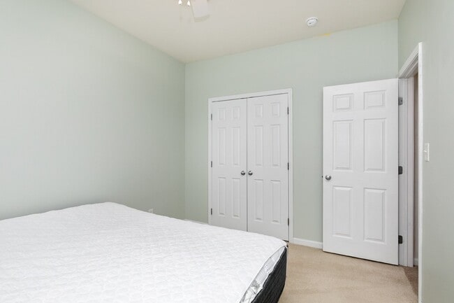 Building Photo - 412 Cline Falls Dr