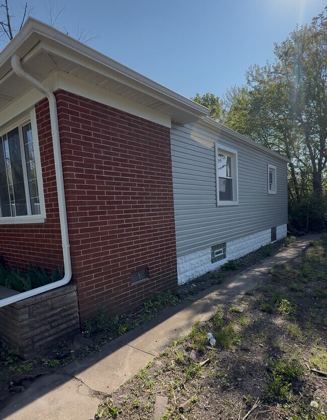 Building Photo - TANEY PLACE