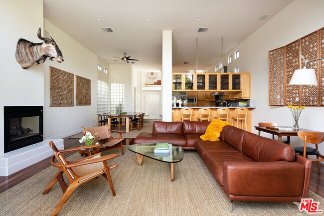 Building Photo - 2217 Grand Canal