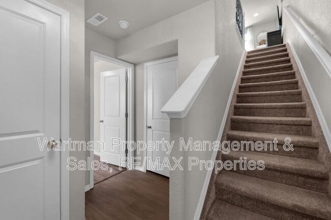Building Photo - 7405 Marbled Wood Pt