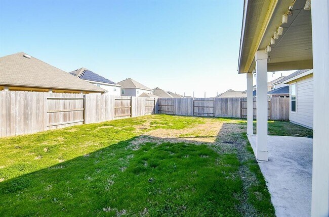 Building Photo - 25410 Champion Ridge Ct