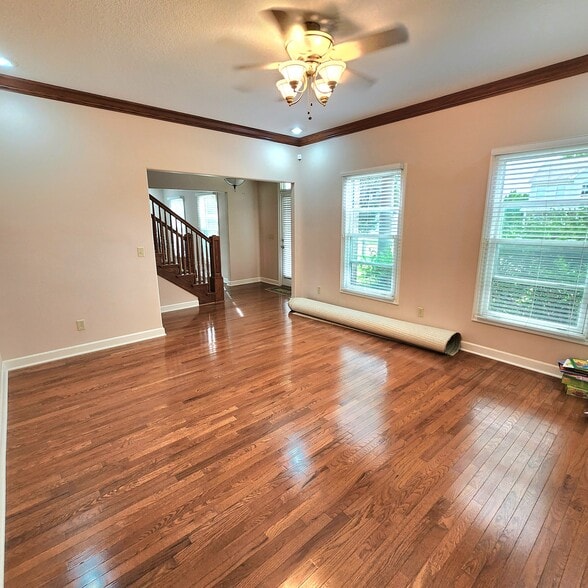 Building Photo - 102 E Sapphire Ln