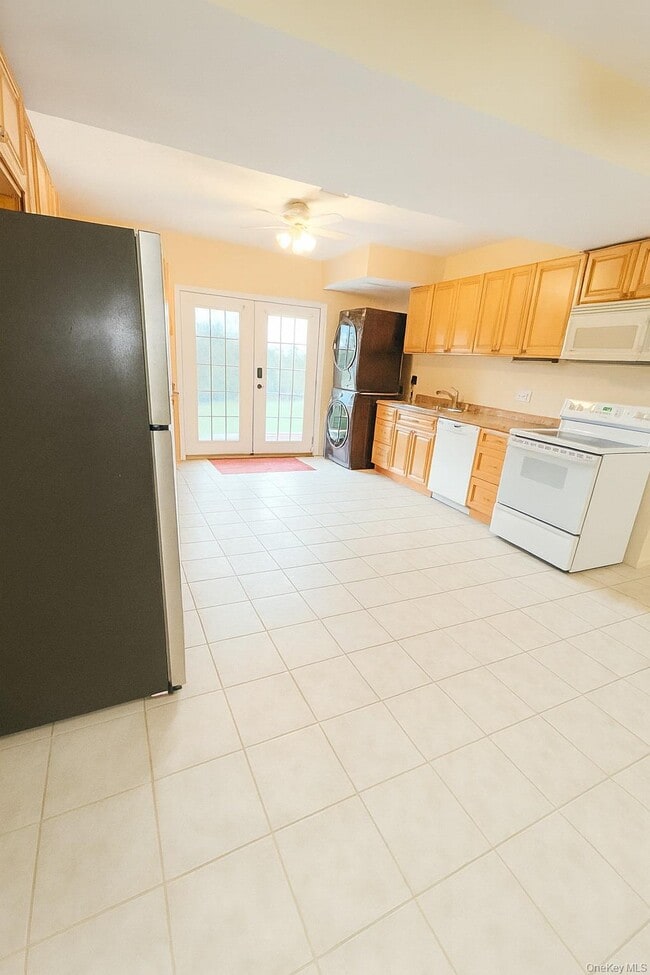 Building Photo - 10 Ashlyn Dr