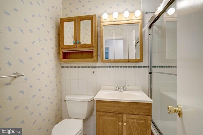Building Photo - 8236 Governors Ct