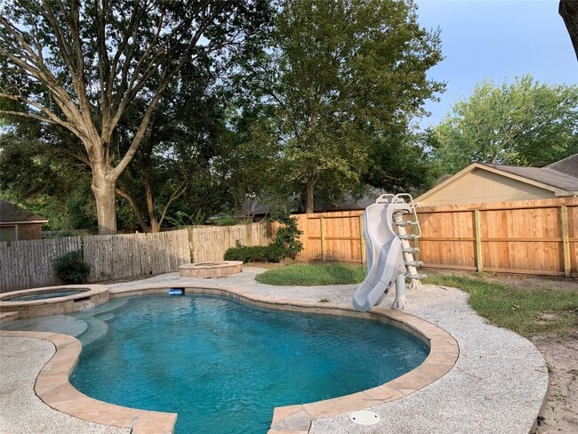 Building Photo - 1103 Mountain Meadows Dr