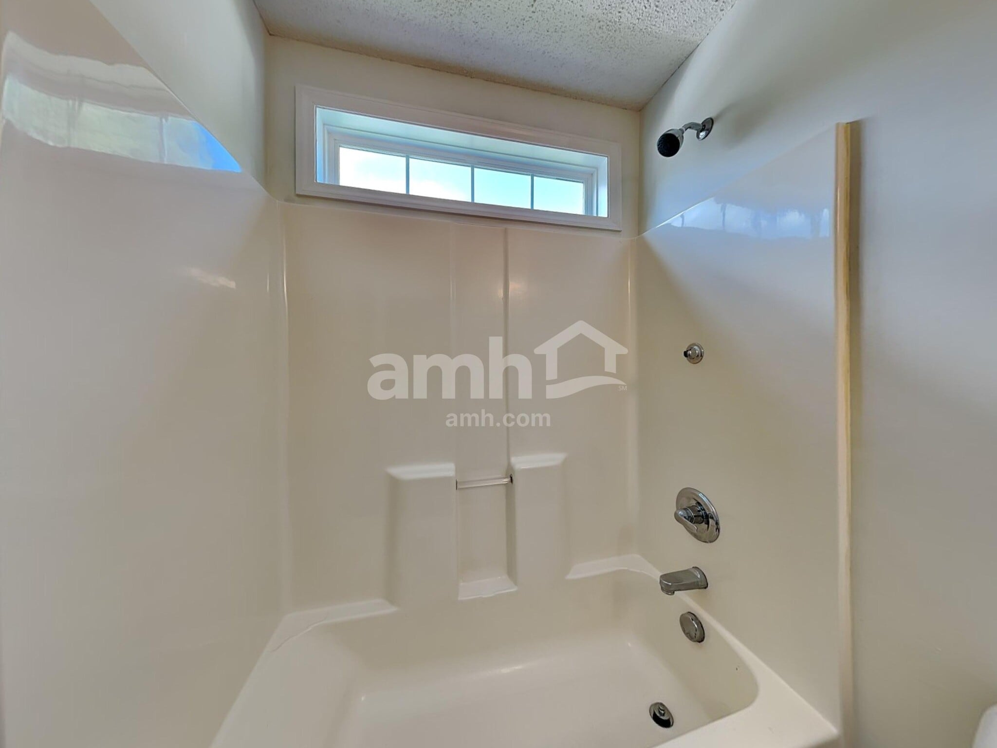 Building Photo - 1302 River Rock Dr