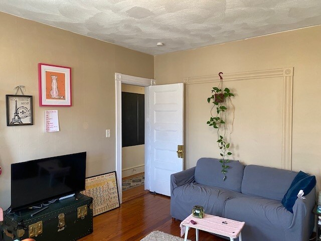 Building Photo - 161 Beacon St