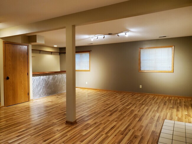 Building Photo - 1519 Portland Ave S