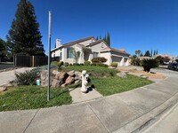 Building Photo - Browns Valley home with Boat and RV parking!