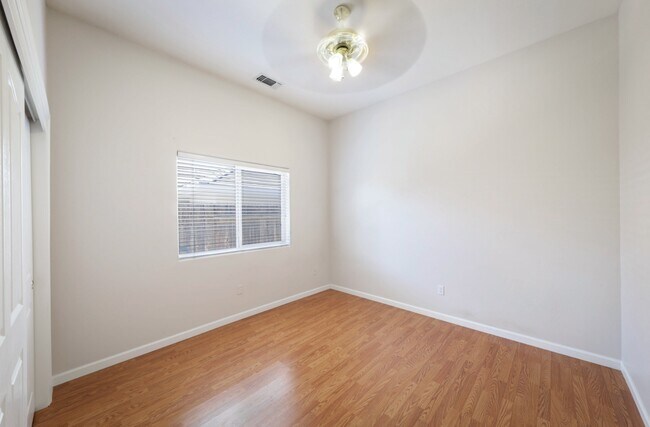 Building Photo - 4709 Laurel Springs Dr