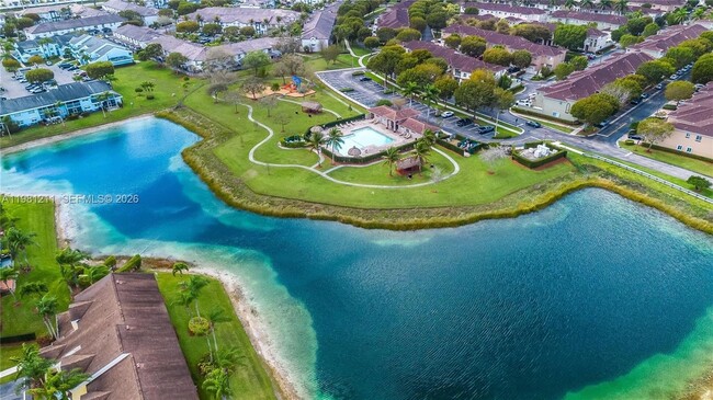 Building Photo - 2301 SE 24th Ct