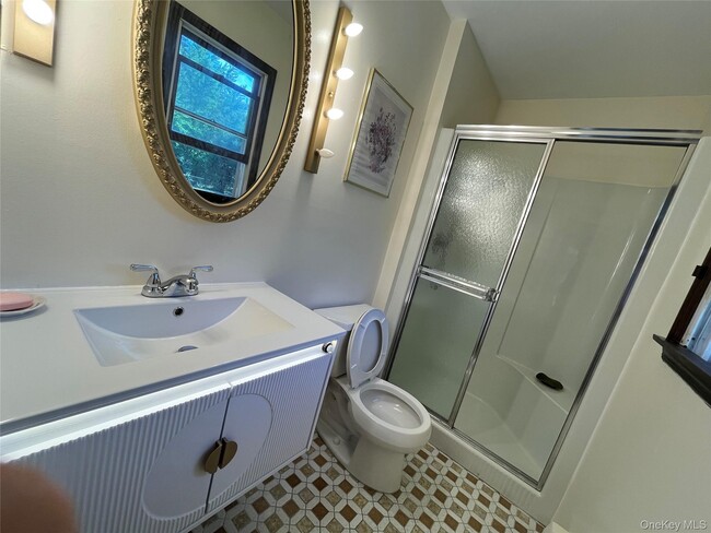 Building Photo - 11 Geralind Dr