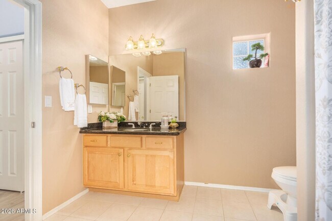 Building Photo - 3341 E Fremont Rd